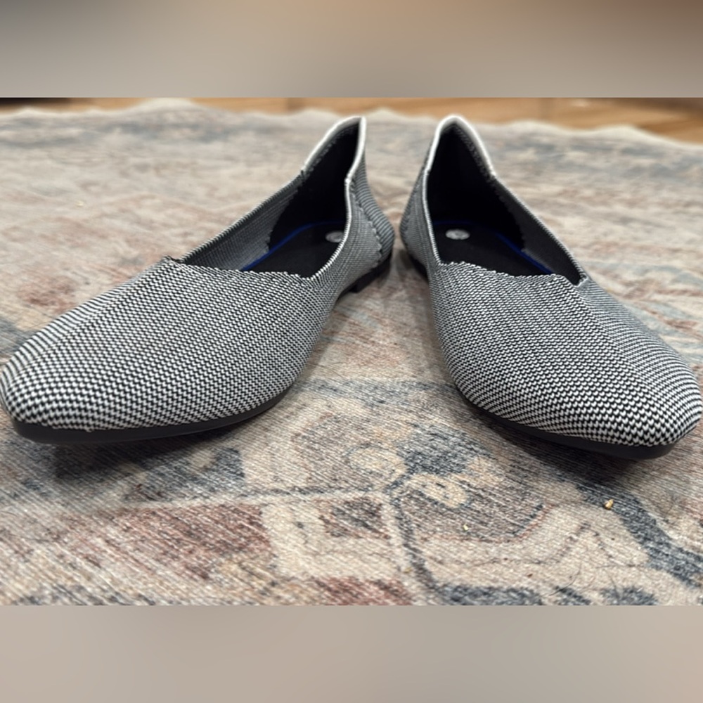 Stylish Black and White Women's Flats